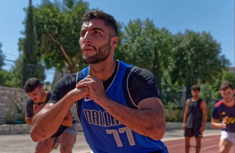 ספורטאי השועל האדום באימון